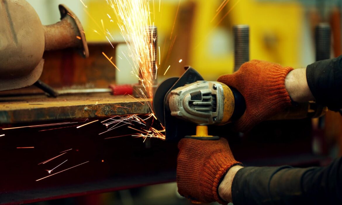 Smith Engineering – Distributors of Hand Tools, Cutting Tools and Abrasives